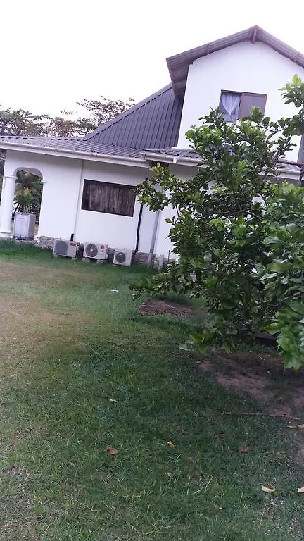Casa de Férias Chello'S Villa Anse Boileau